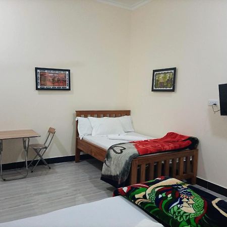 Chibuba Airport Accommodation دار السلام المظهر الخارجي الصورة