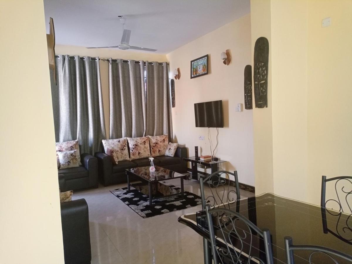 Chibuba Airport Accommodation دار السلام المظهر الخارجي الصورة