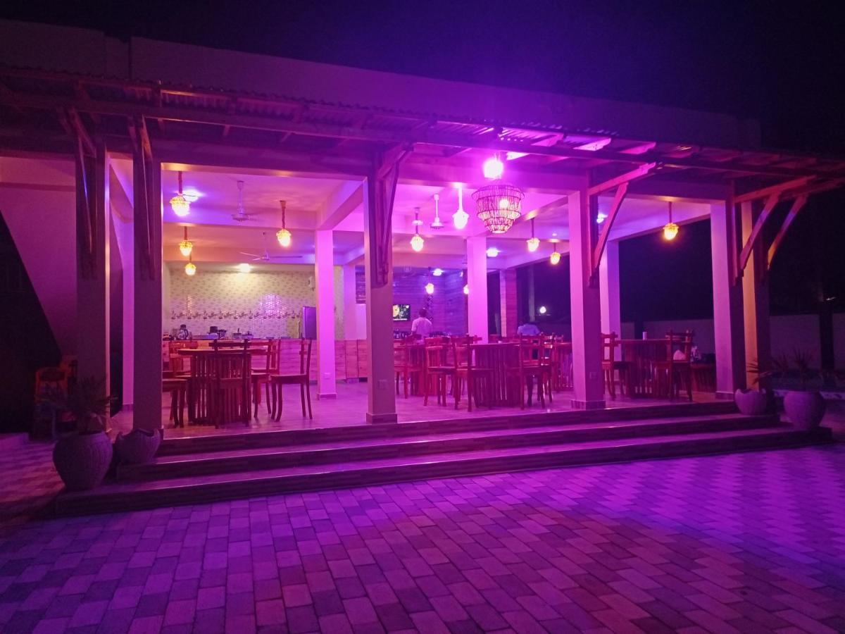 Chibuba Airport Accommodation دار السلام المظهر الخارجي الصورة