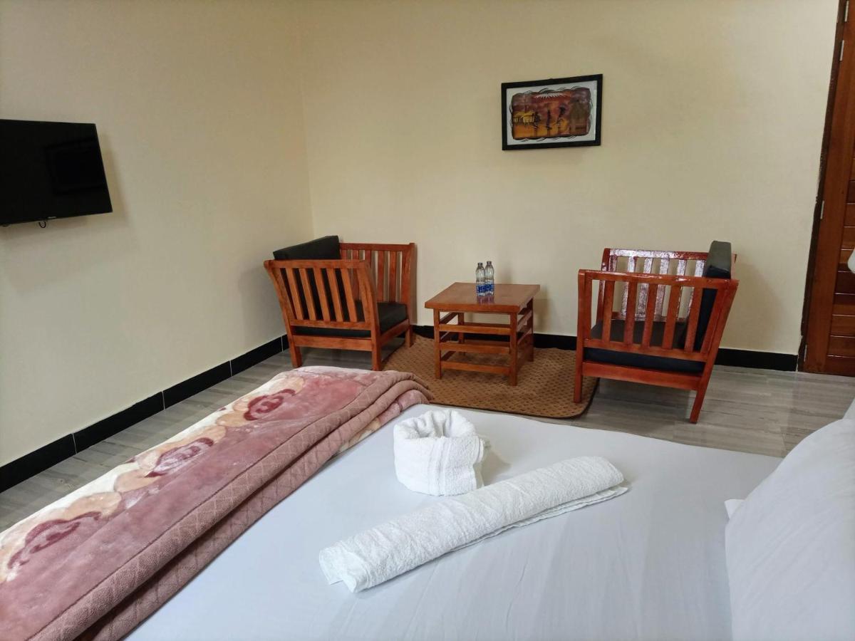 Chibuba Airport Accommodation دار السلام المظهر الخارجي الصورة