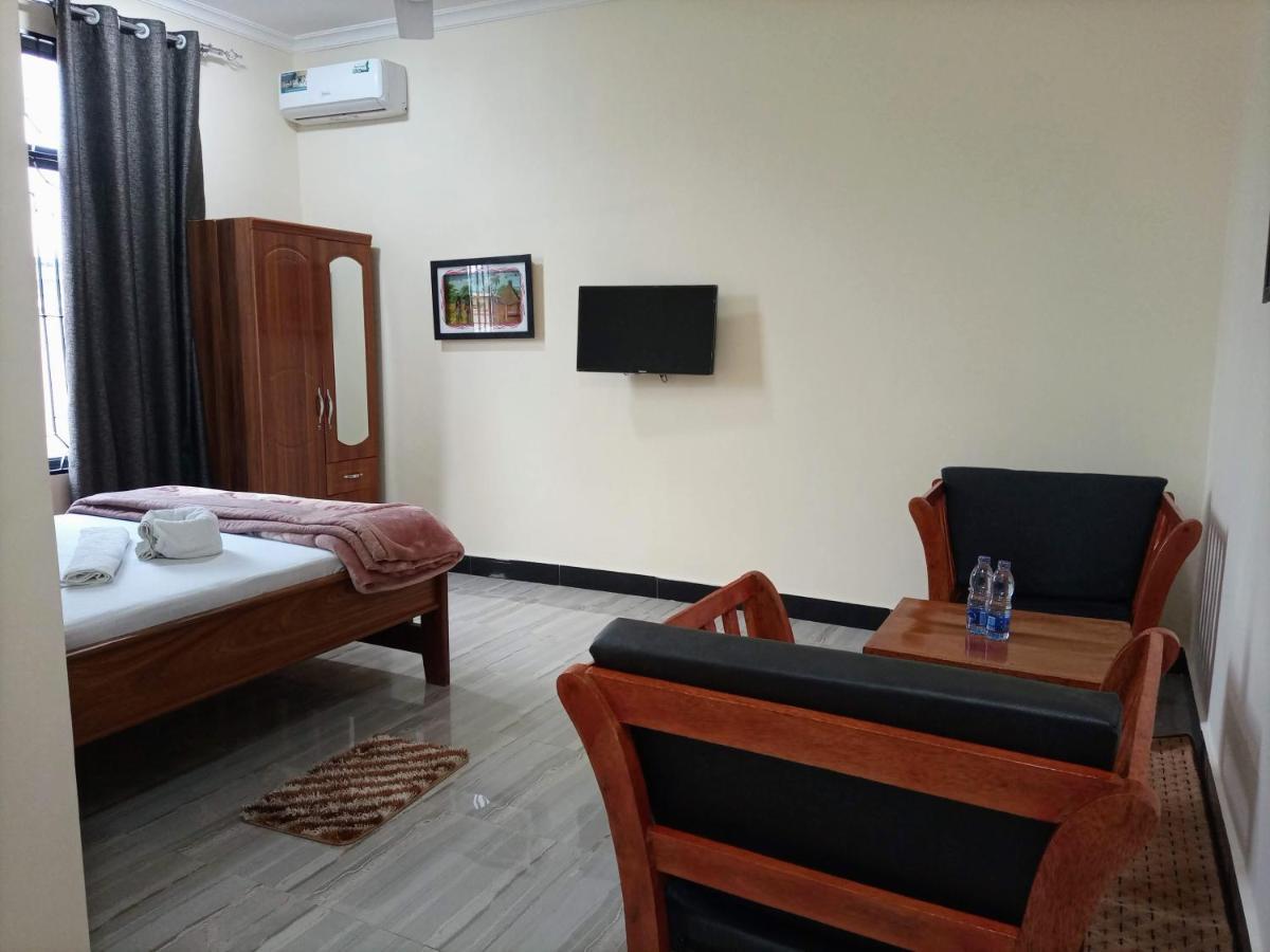 Chibuba Airport Accommodation دار السلام المظهر الخارجي الصورة
