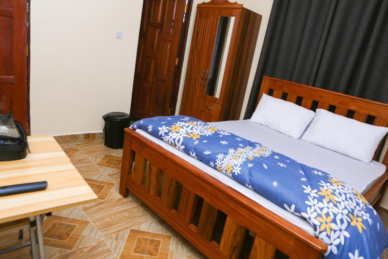 Chibuba Airport Accommodation دار السلام المظهر الخارجي الصورة